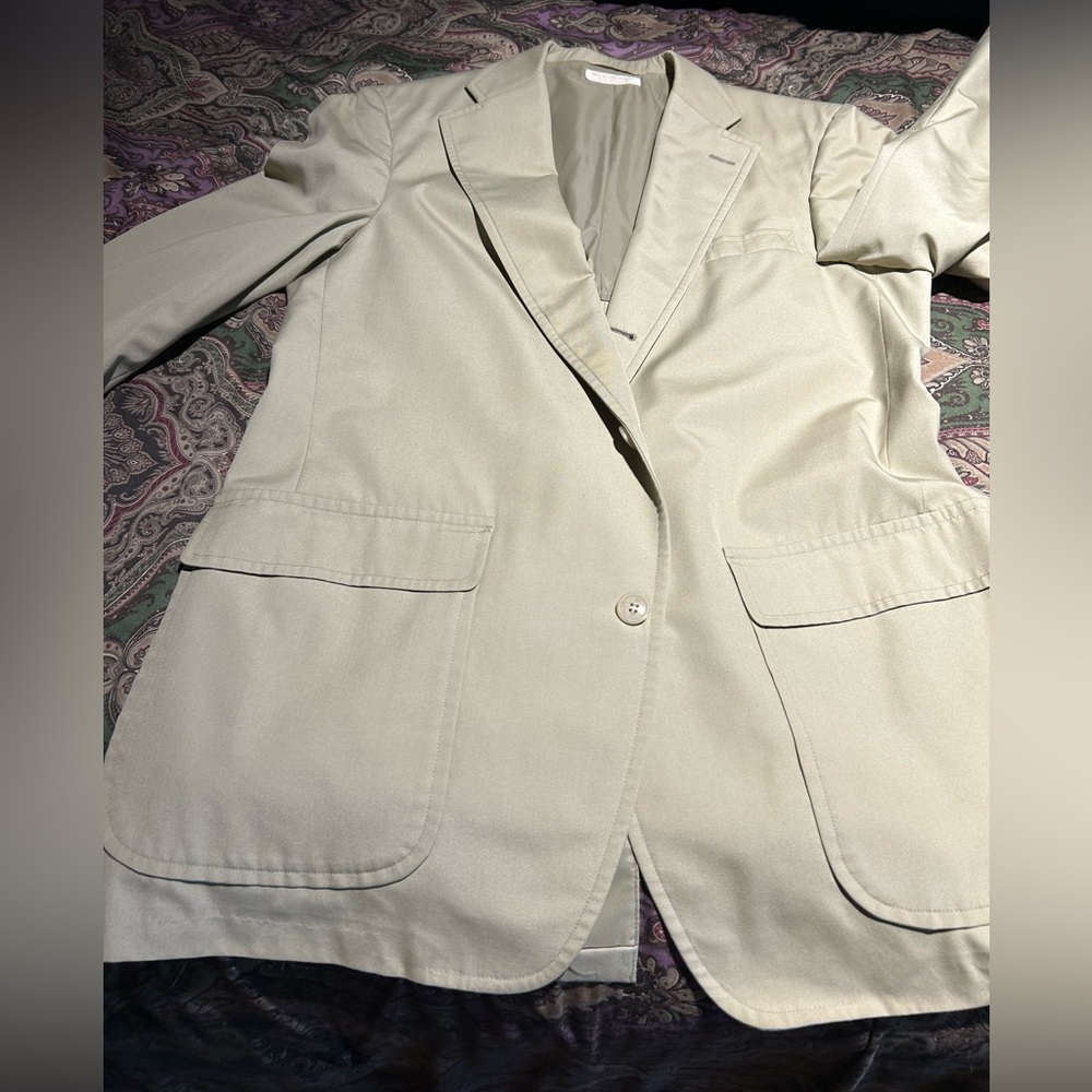 Brooks Brothers men’s Blazer Khaki color see photos description for measurements - Picture 2 of 11
